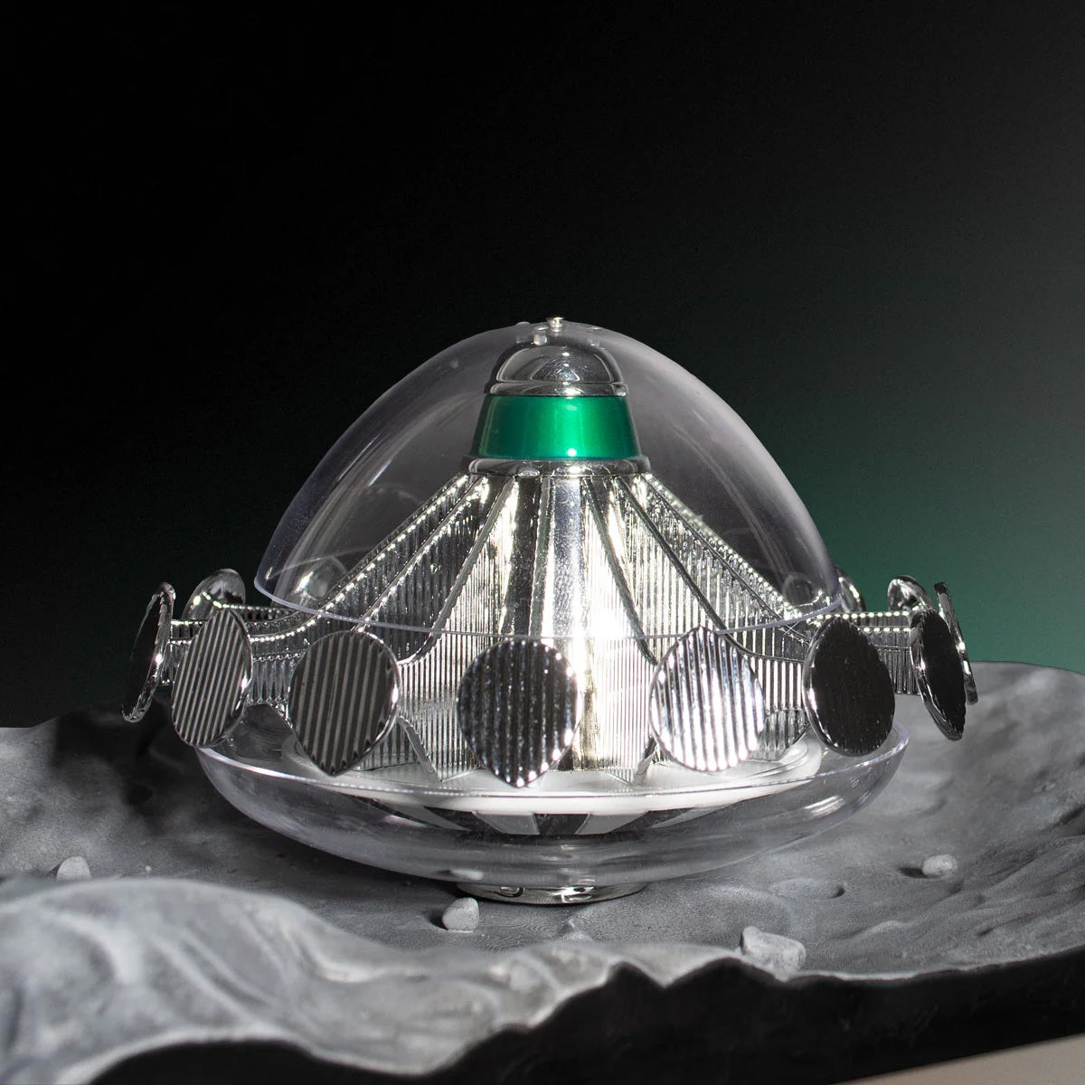 UFO with Lunar Display Base (Master Replicas)