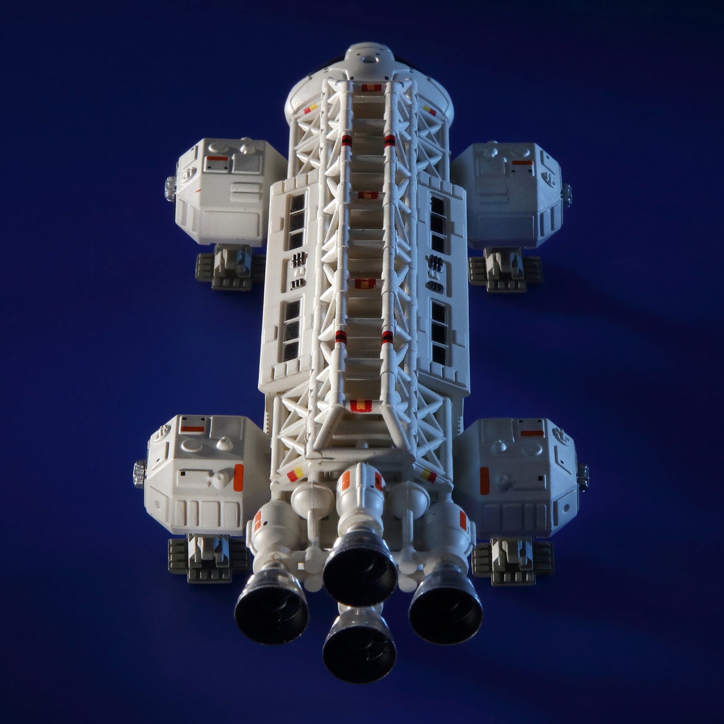 Space:1999 5 Inch Eagle Transporter (Master Replicas)