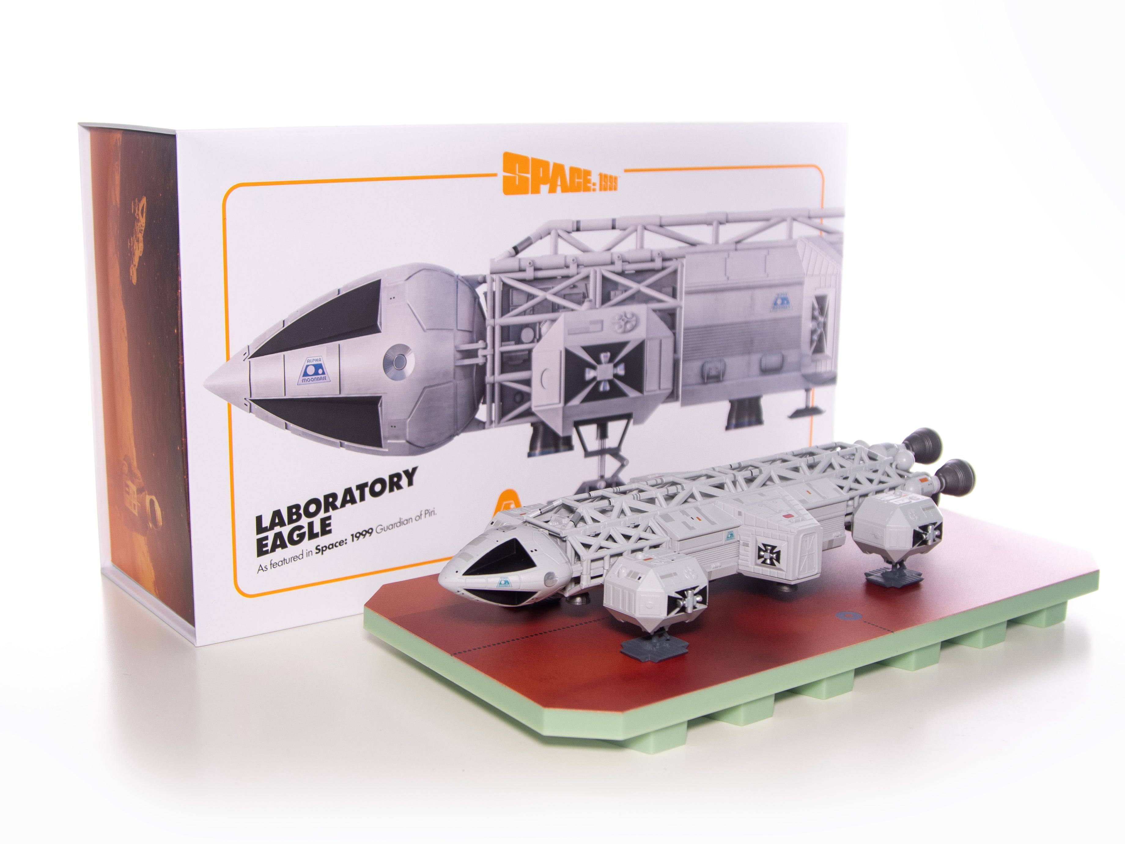 新世紀合金 SPACE:1999 LABORATORY EAGLE SGM-10 Space: 1999 Laboratory Eagle Die-Cast