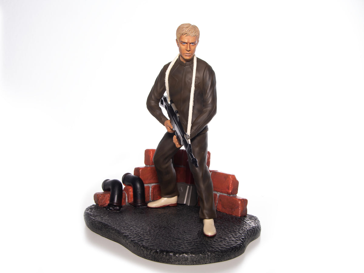 UFO Commander Straker 1:10 Collectible Figure