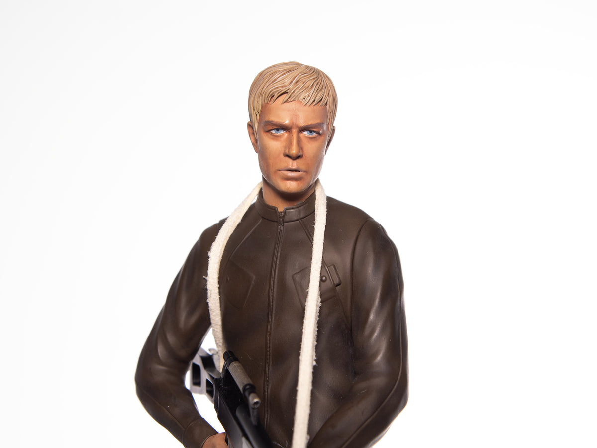 UFO Commander Straker 1:10 Collectible Figure