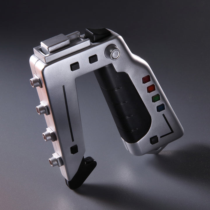 Space:1999 Stun Gun and Commlock (Master Replicas)