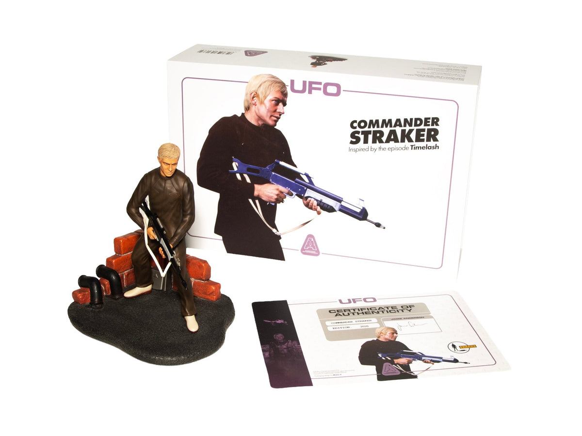UFO Commander Straker 1:10 Collectible Figure - The Gerry Anderson Store